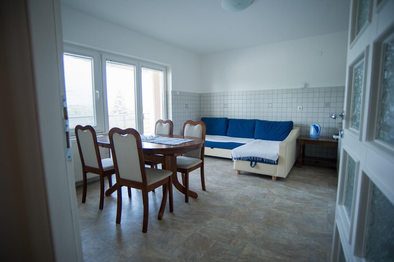 באניה לוקה Hostel Larisa מראה חיצוני תמונה